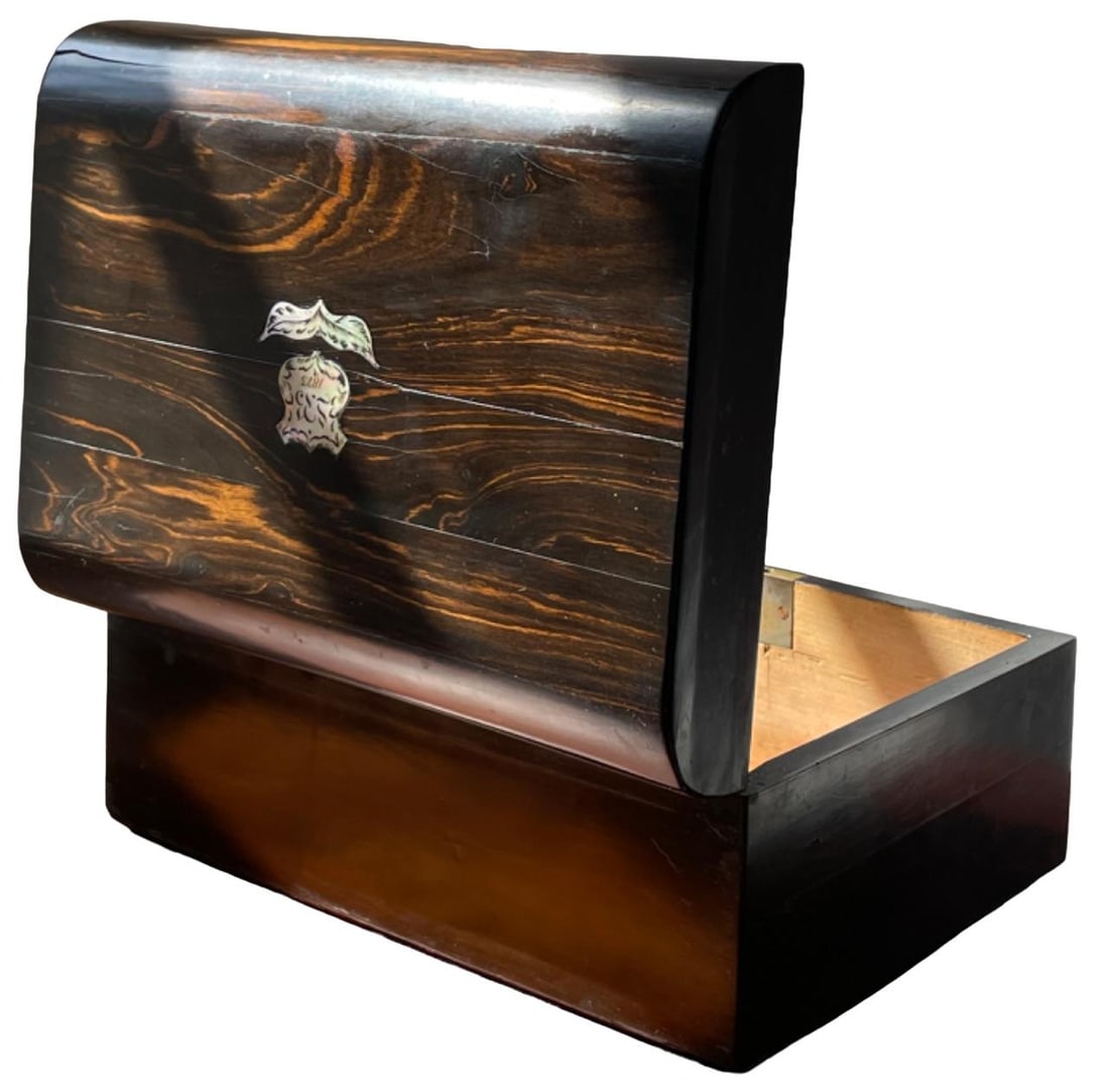 1873 Rosewood With Mother of Pearl Inlaid Document Box - 4