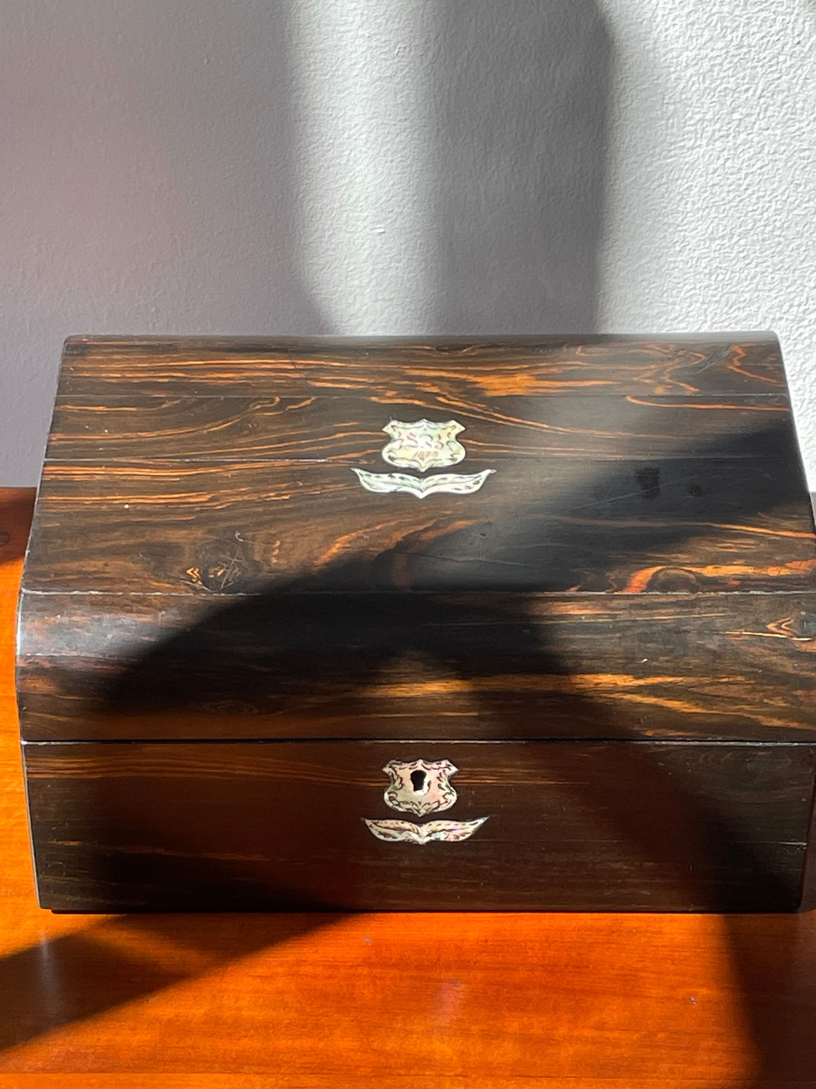 1873 Rosewood With Mother of Pearl Inlaid Document Box - 9