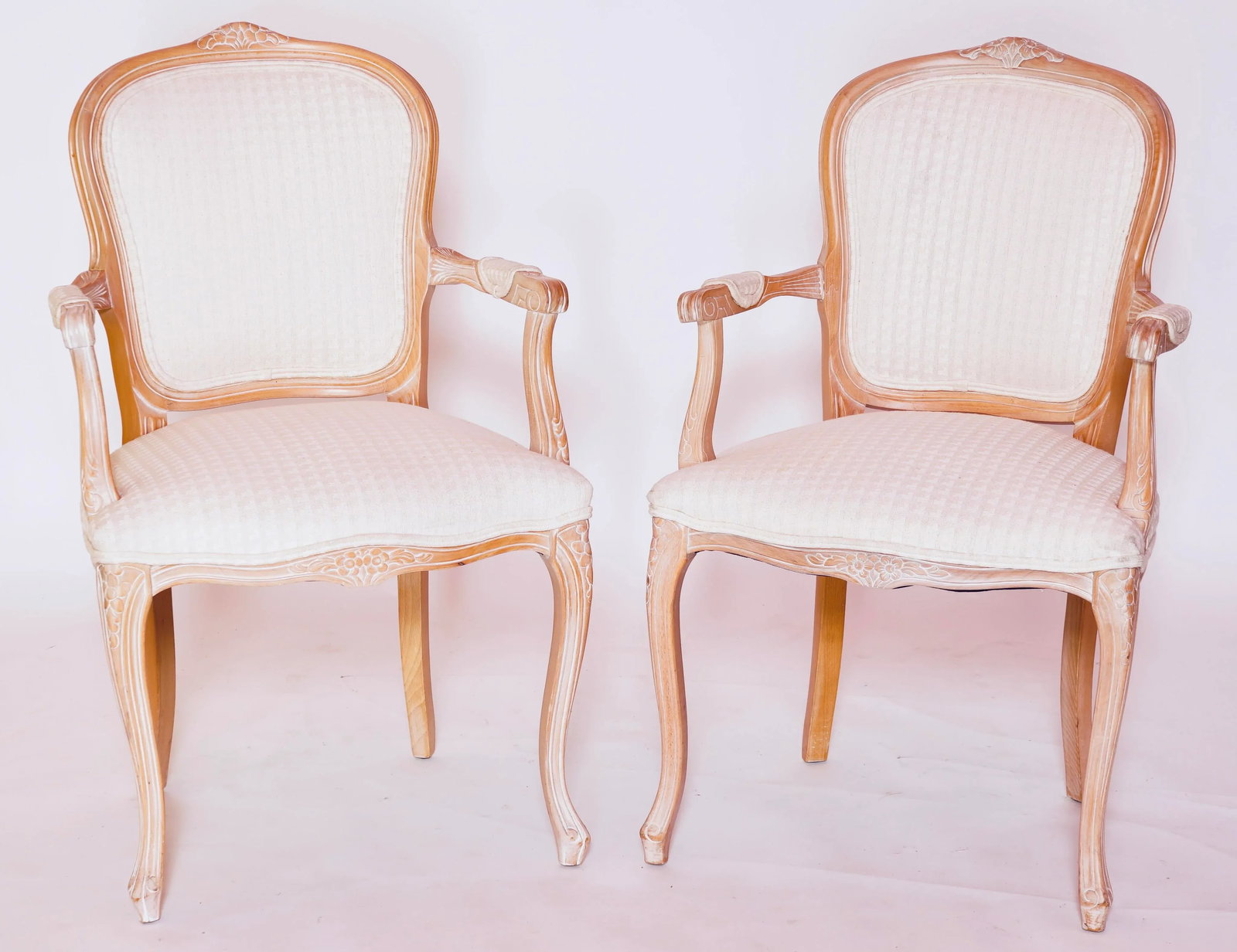 Mid 20th Century Antique Louis XV Style Giltwood Carved Open Armchairs - Set of 2 - 13
