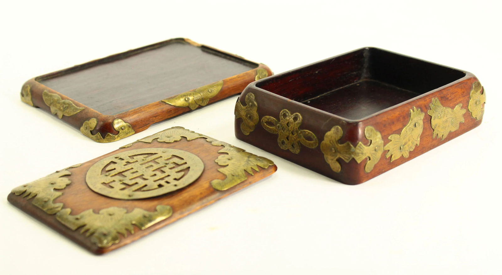 19th Century Boxwood Chinese Box With Brass Overlay, Prosperity "Lu" Sign, Bats & Fish - 2