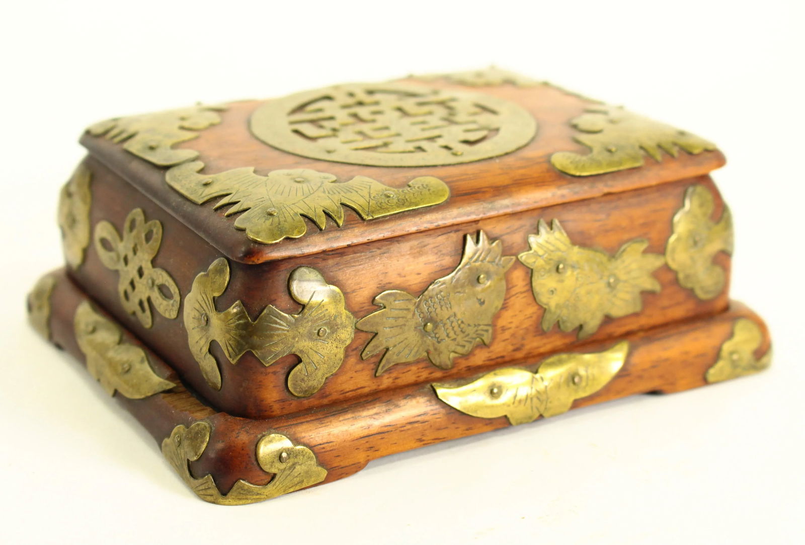 19th Century Boxwood Chinese Box With Brass Overlay, Prosperity "Lu" Sign, Bats & Fish - 6