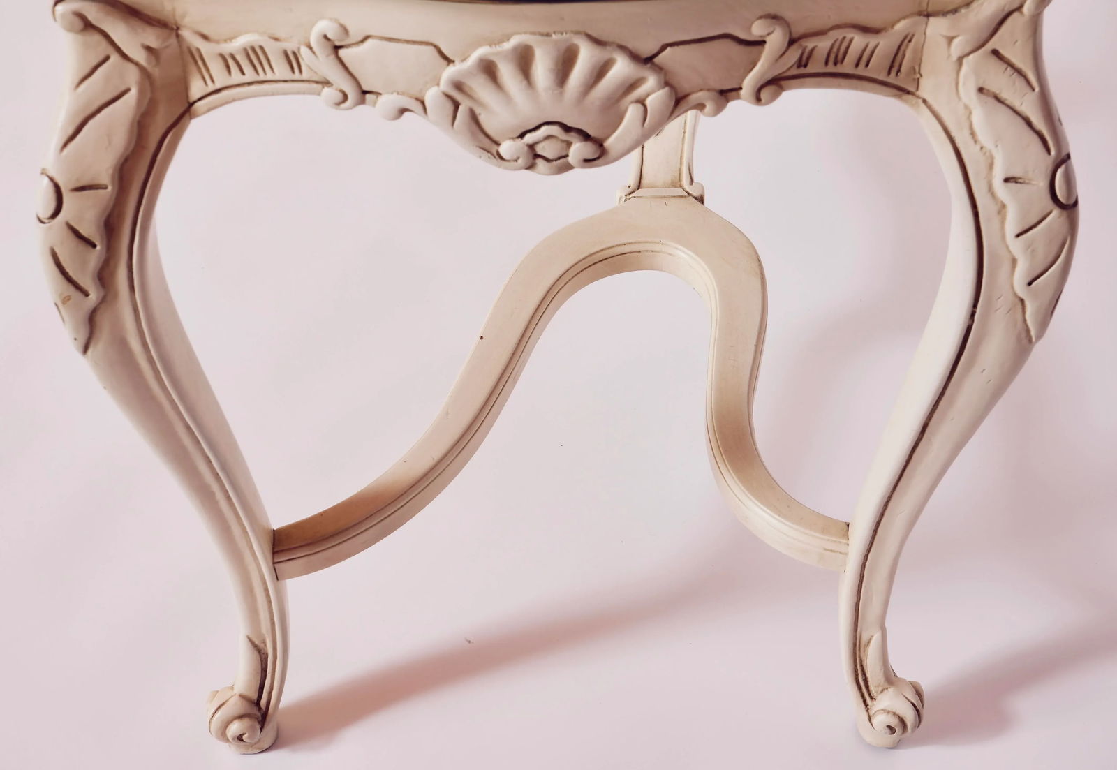 20th Century French Louis XV Style Carved Wood Writing Desk - 11