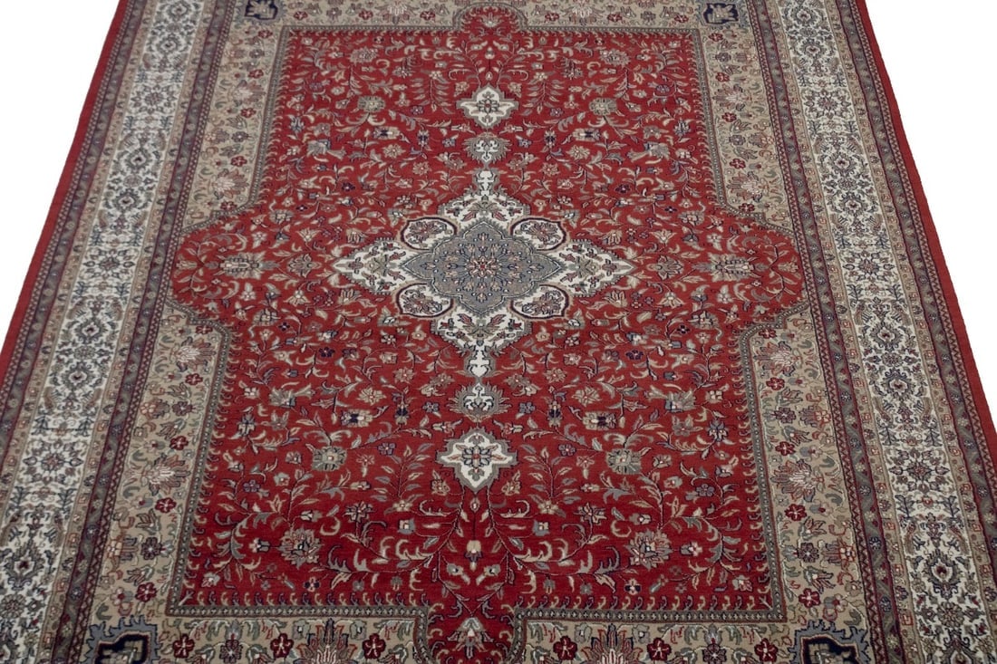 Red Floral Classic 8X11 Indo-Kashan Oriental Rug - 4