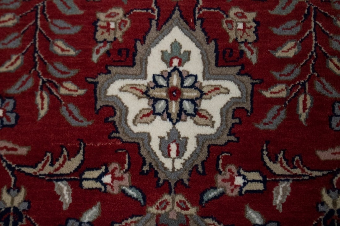 Red Floral Classic 8X11 Indo-Kashan Oriental Rug - 8