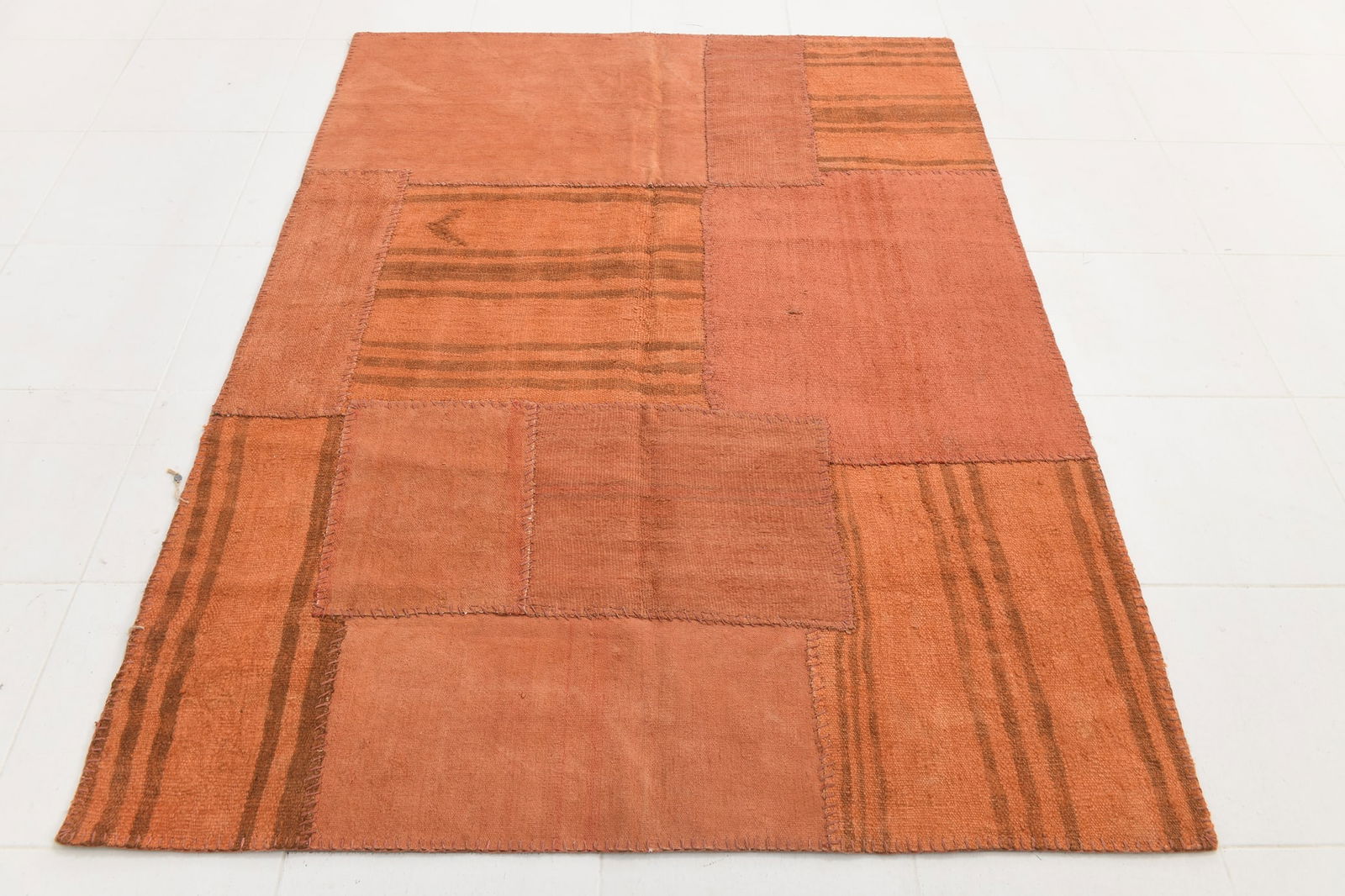 4'11'' x 6'8'' Turkish Hemp Patchwork Rug - 54002 - 2