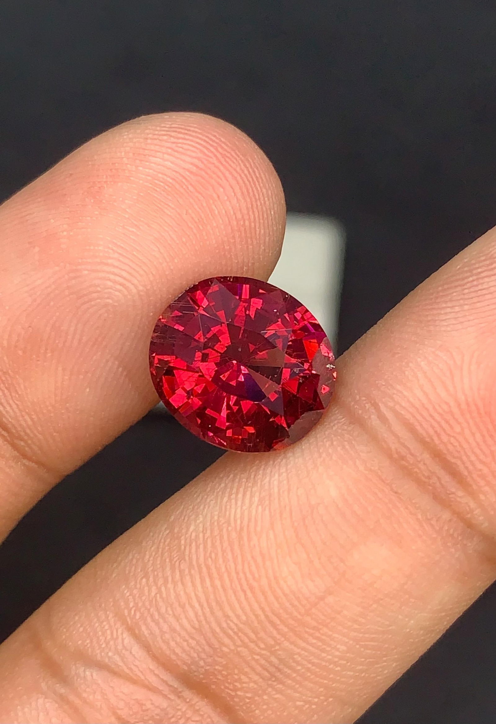 5.70 Carat Cherry Red Garnet Gemstone, Brilliant Fancy Oval Cut Gemstone - 2