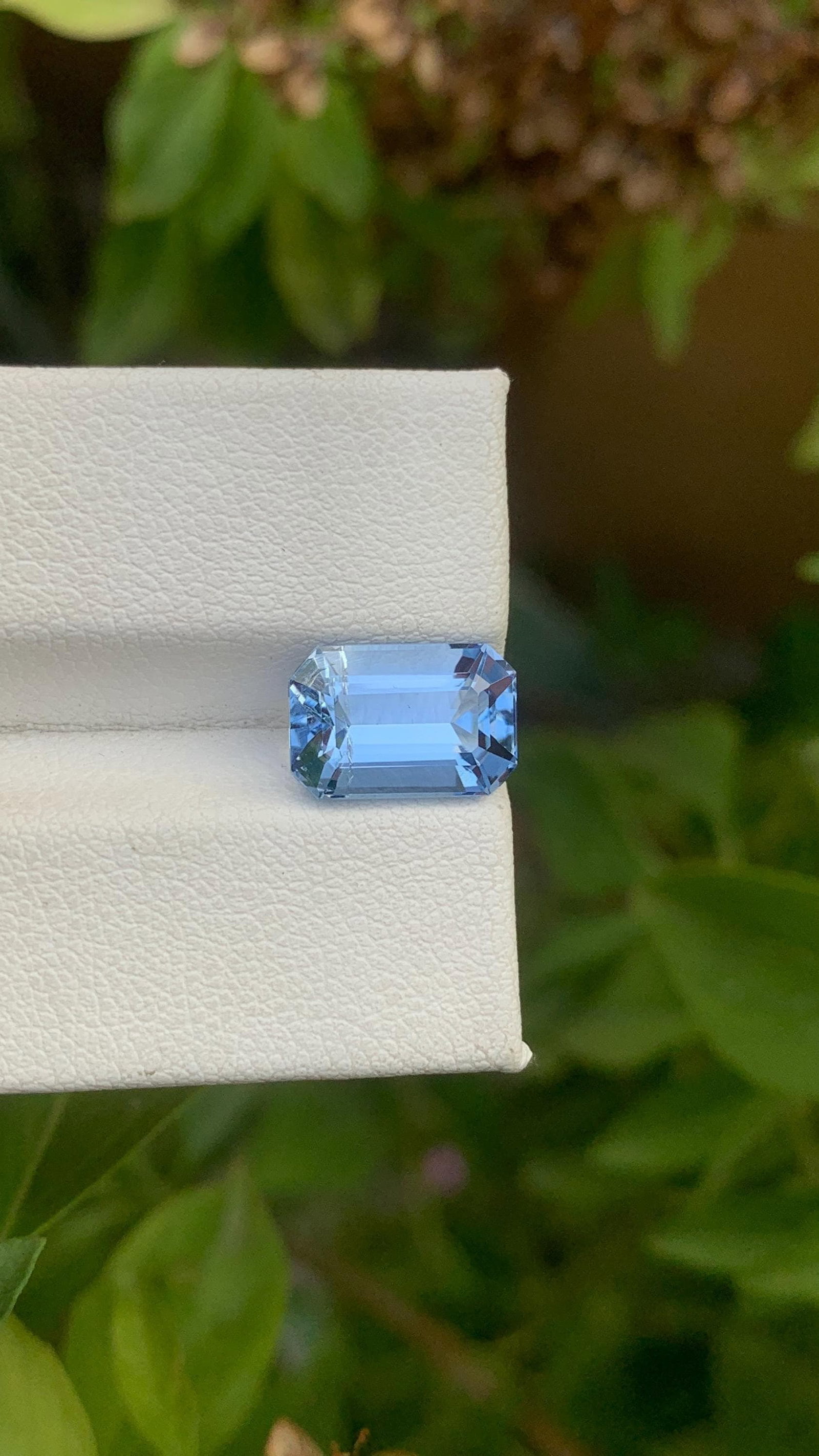 Sky Blue Aquamarine Gemstone: Emerald Cut Ring Stone, 3.70 ct - 3