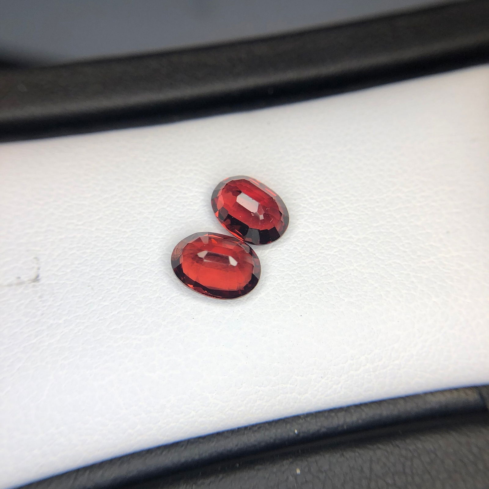 Rhodolite Garnet Gemstone Pair: 3 CT Faceted Oval Cut, Eye Clean - 7