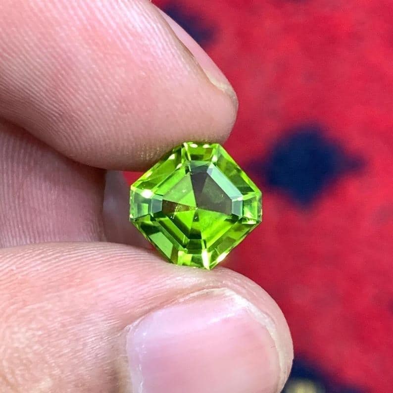 Natural Deep Green Peridot Gemstone - 3.89 Carat - 3