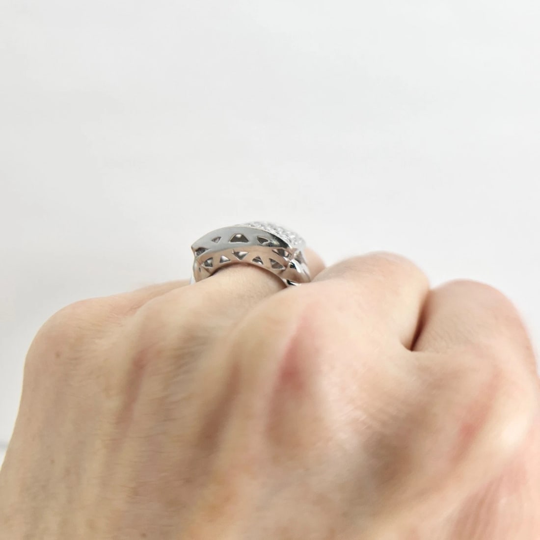 Men's Pave Cubic Zirconia Cuban Chain Link Ring 18K White Gold, 8.78 Grams - 4