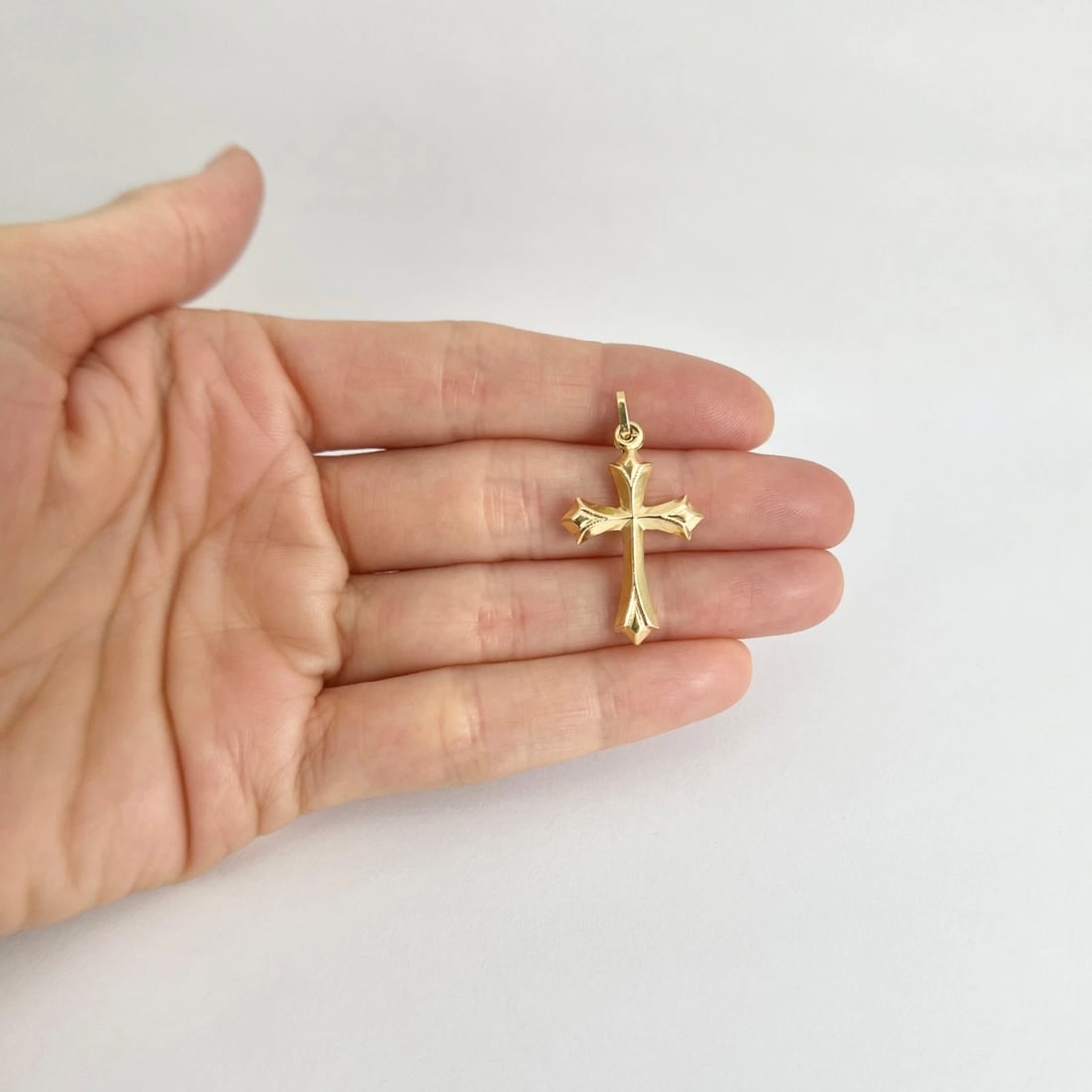 Flared Cross Religious Pendant Charm 18K Yellow Gold, 1.70 Grams - 2