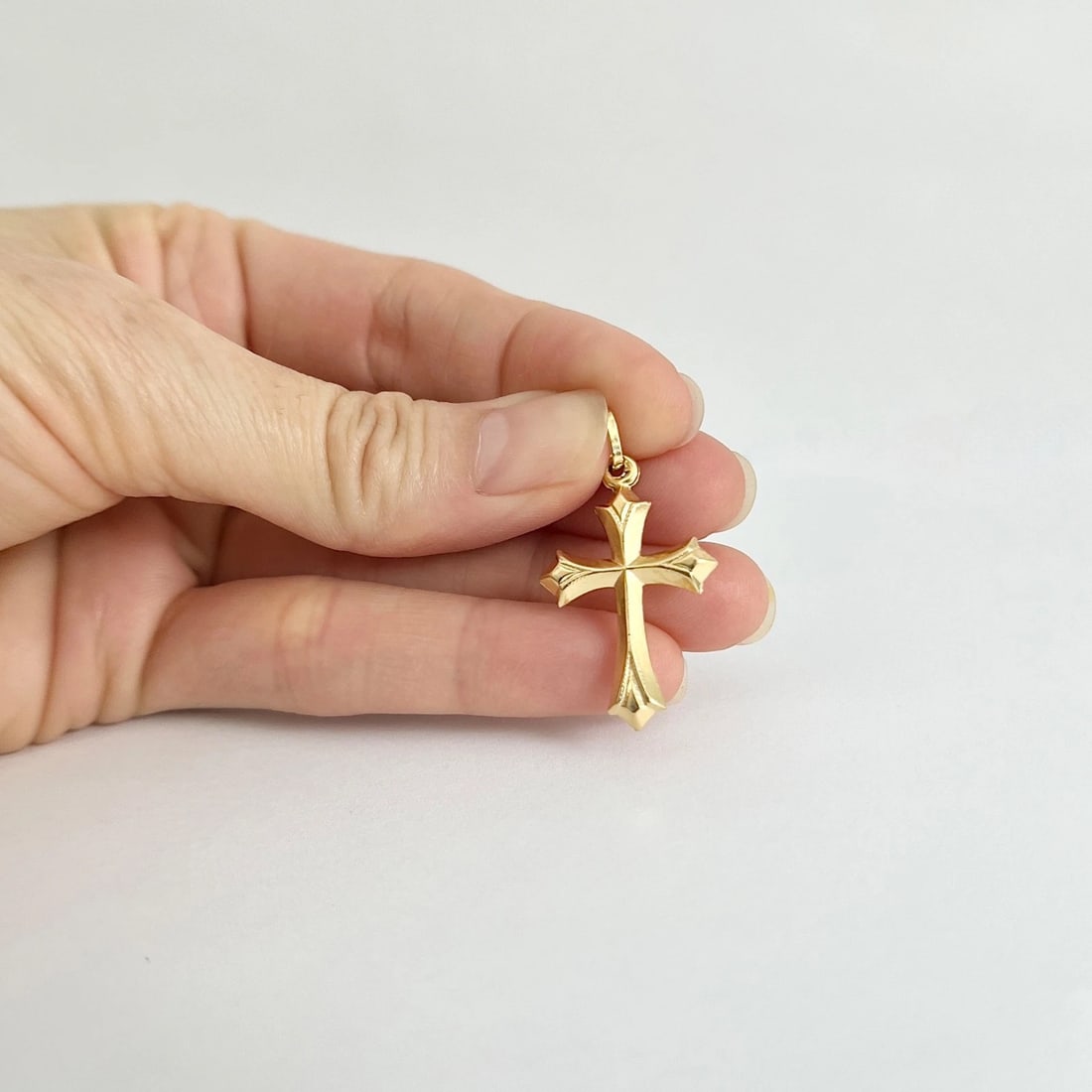Flared Cross Religious Pendant Charm 18K Yellow Gold, 1.70 Grams - 3