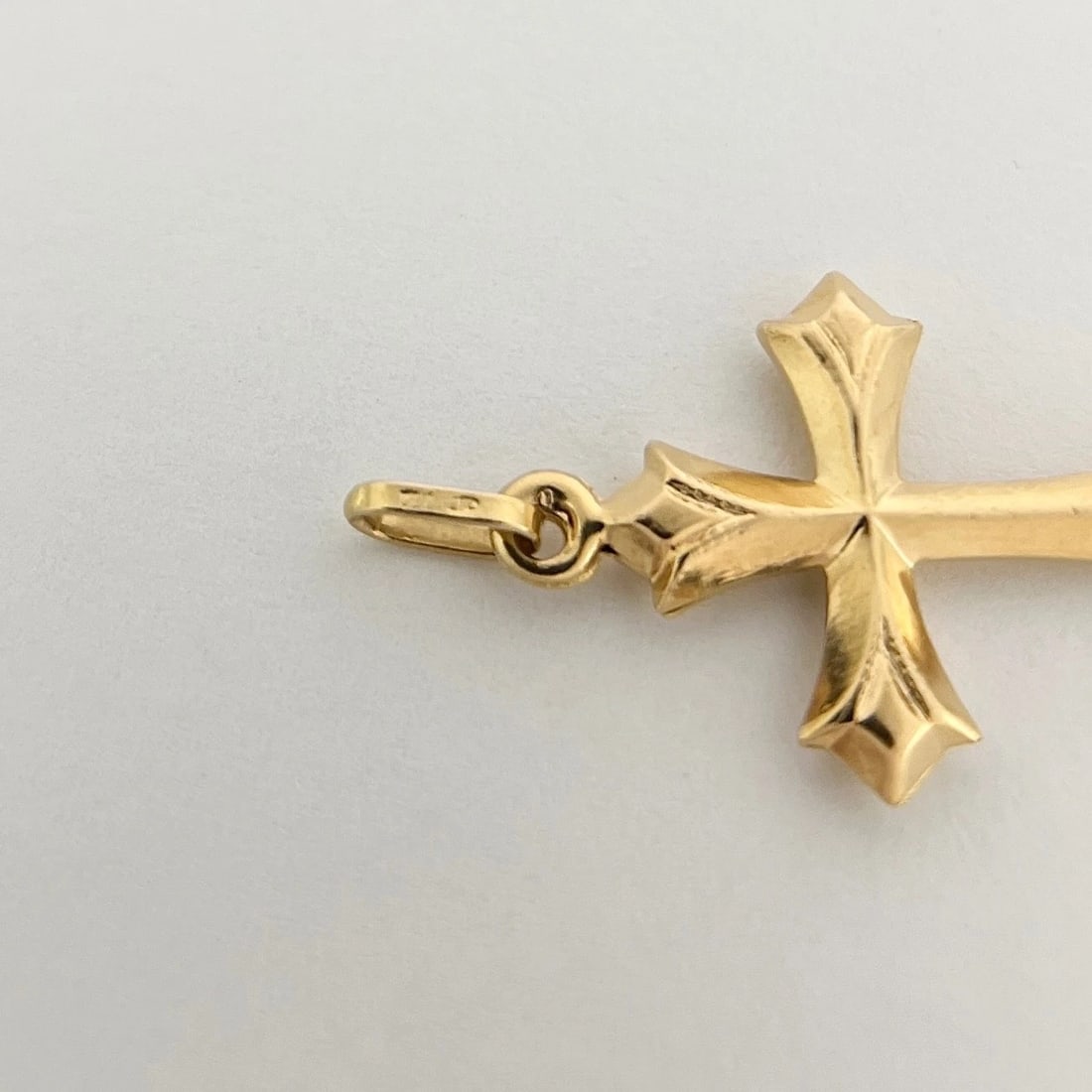 Flared Cross Religious Pendant Charm 18K Yellow Gold, 1.70 Grams - 5