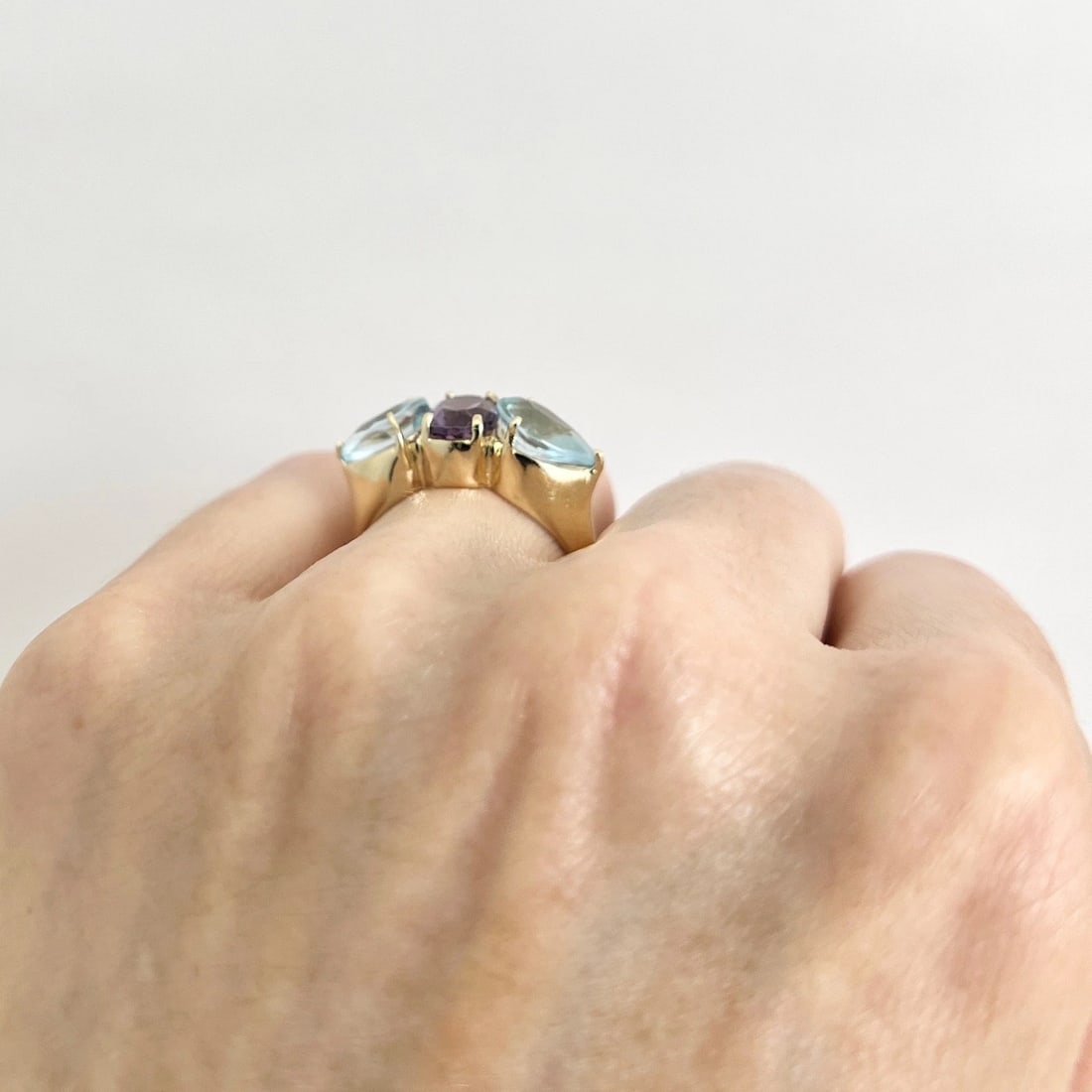 3-Stone Purple Amethyst Blue Topaz Statement Ring 14K Yellow Gold, 5.64 Grams - 4