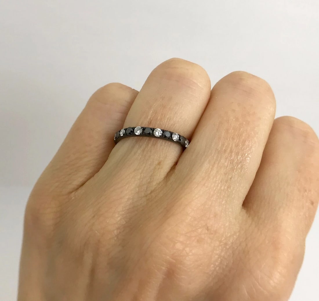 Black White Diamond Eternity Band Ring 18K Black Gold .90 CTW, Size 4.5, 1.75 Gr - 4