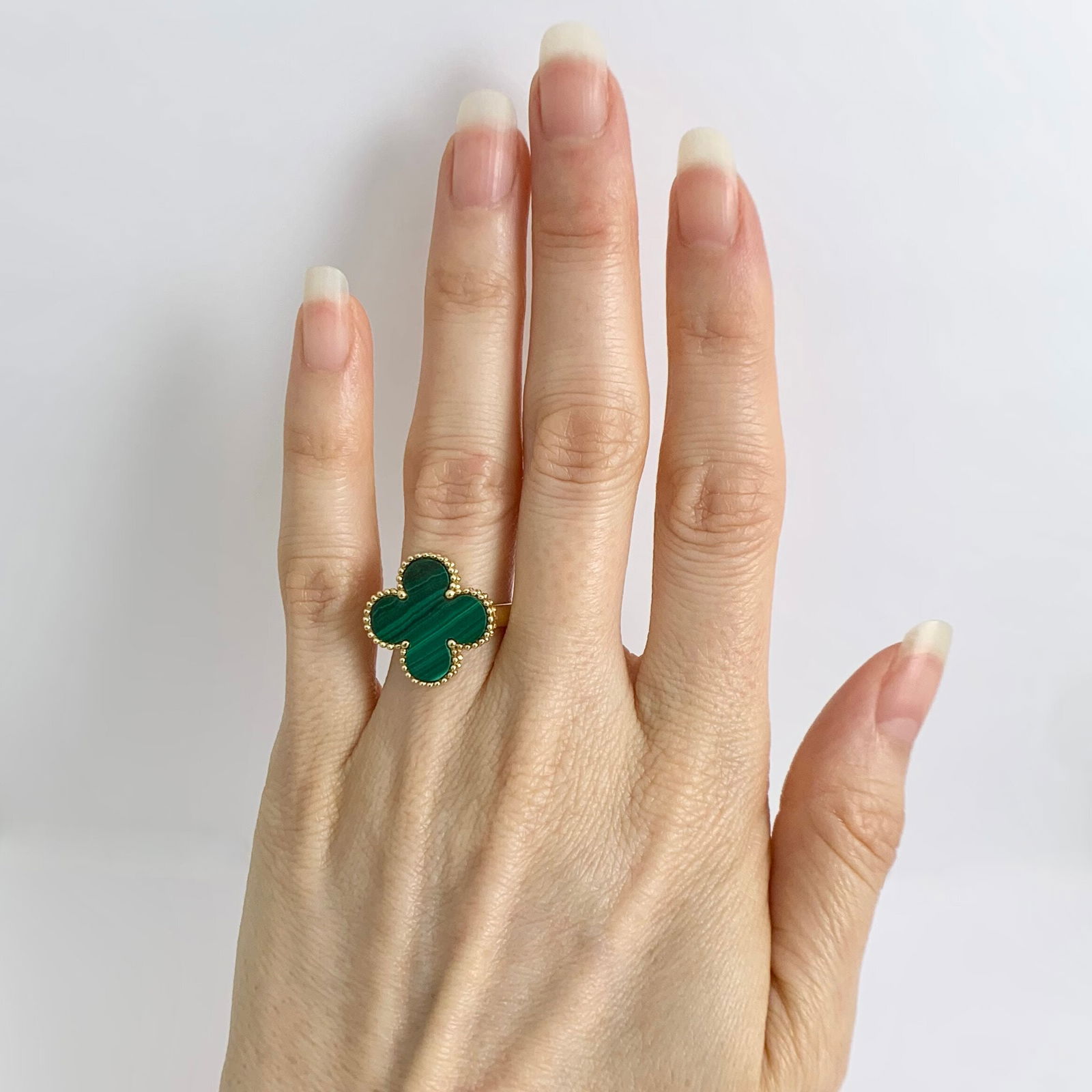 Green Malachite Clover Ring 18K Yellow Gold 6.38 Grams - 3