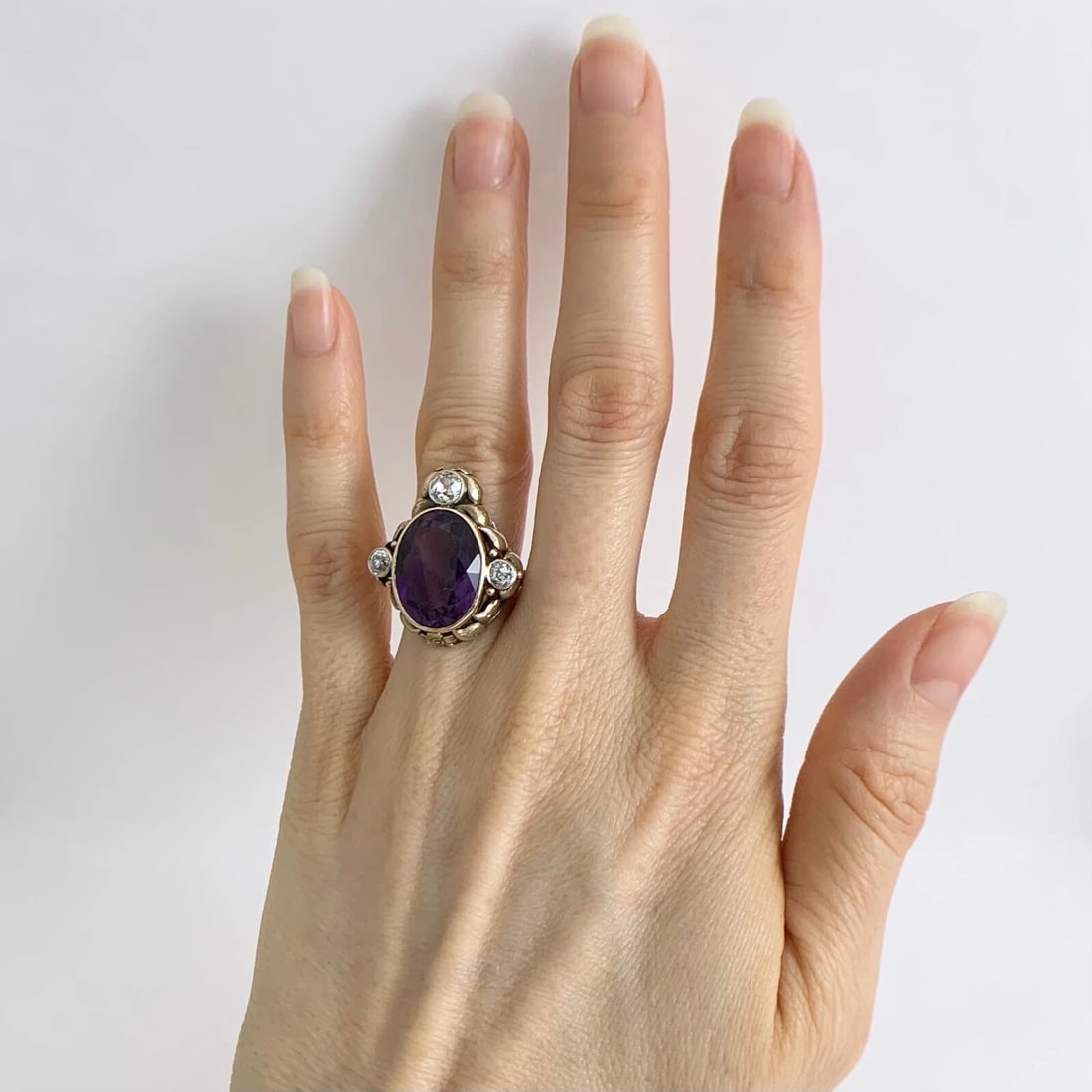 Antique Victorian Oval Amethyst Diamond Cocktail Ring 14K Yellow Gold, 8.73 Gr - 3