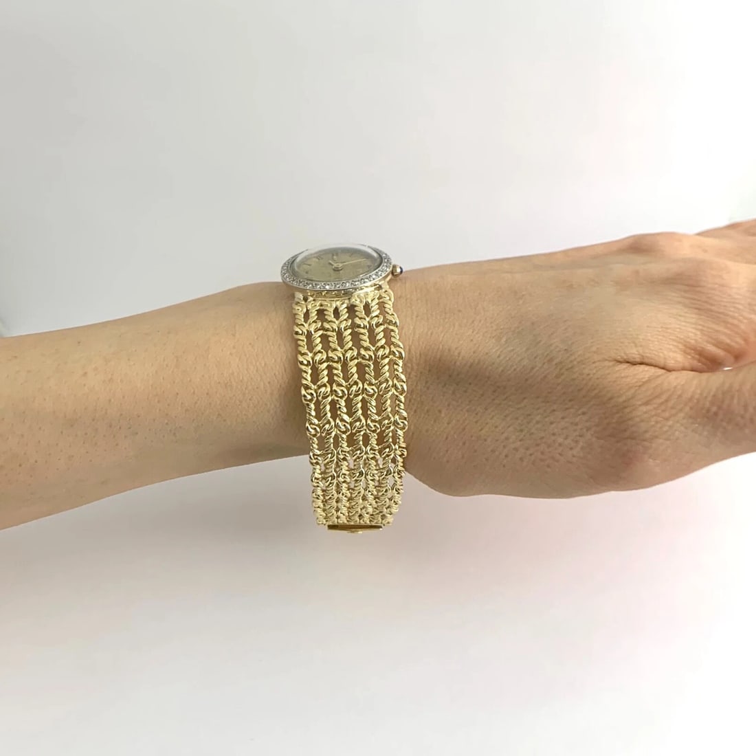 Vintage Corum Diamond Bezel 18K Yellow Gold Watch, 24 mm, .32 CTW, 46.90 Gr - 4