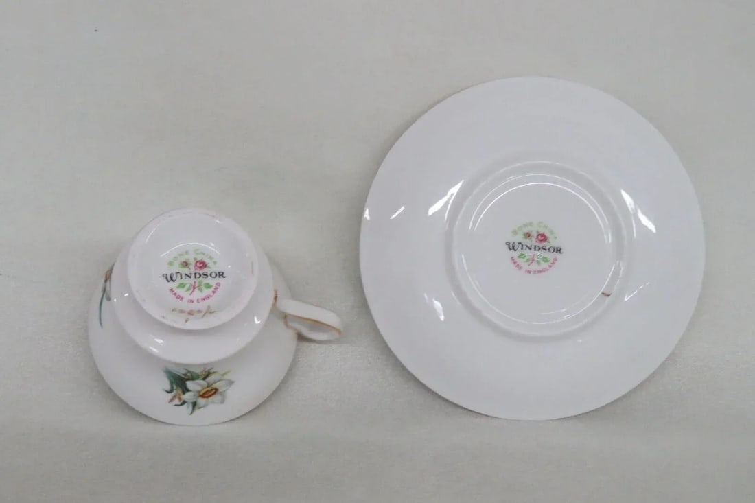 Windsor England Narcissus Daffodil Flower Bone China Teacup and Saucer Set - 3