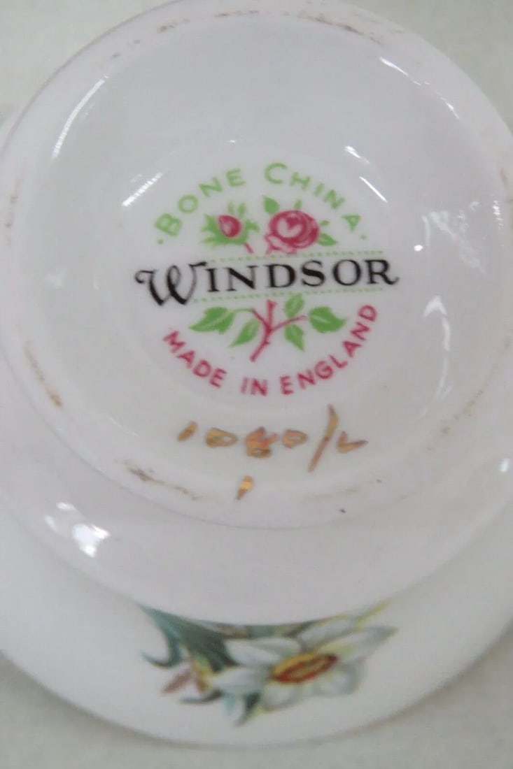 Windsor England Narcissus Daffodil Flower Bone China Teacup and Saucer Set - 4