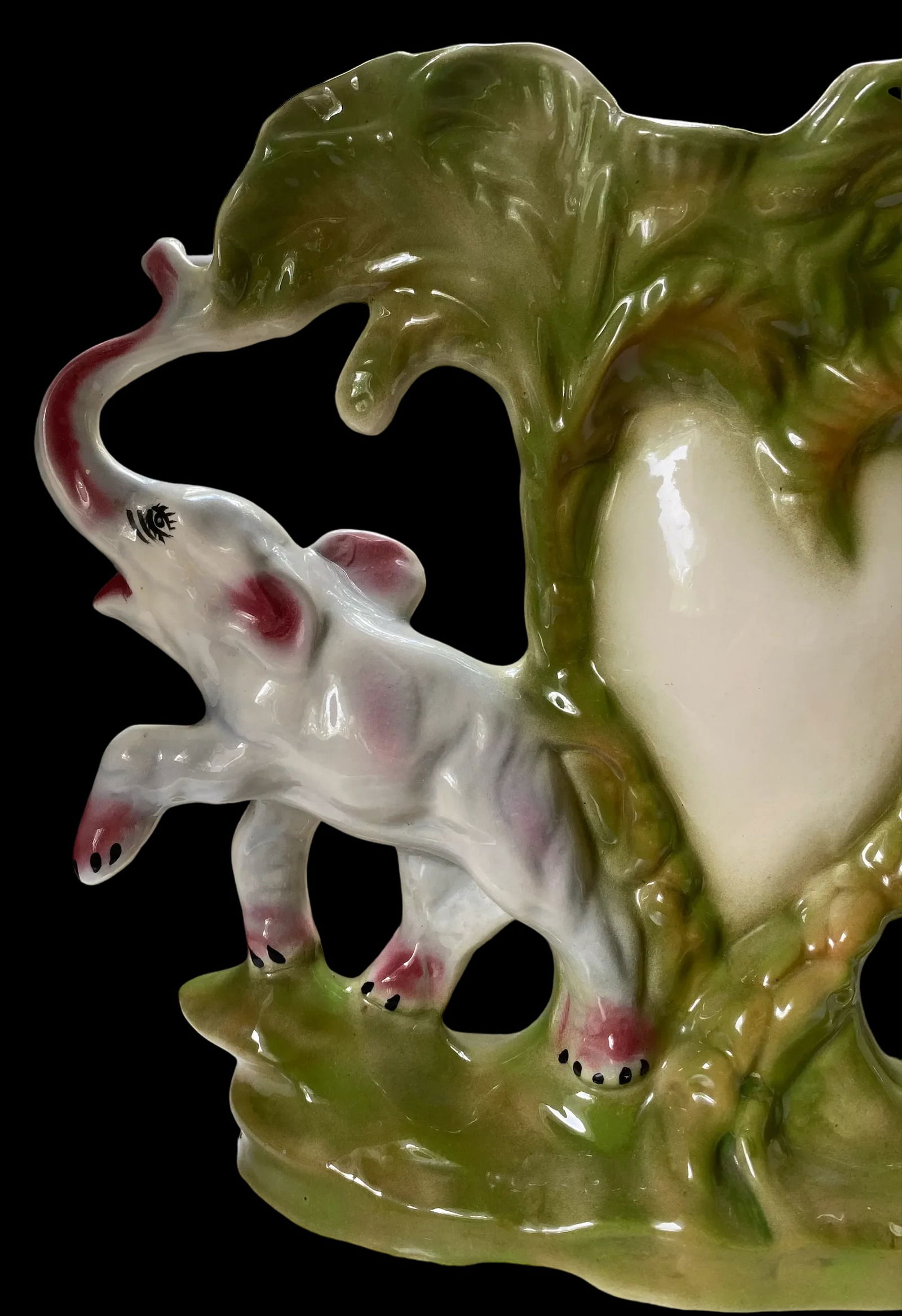 1930s Polychrome Italian Vase With Palm Trees, Woman With Bananas and Elephant With Upturned Trunk - 4