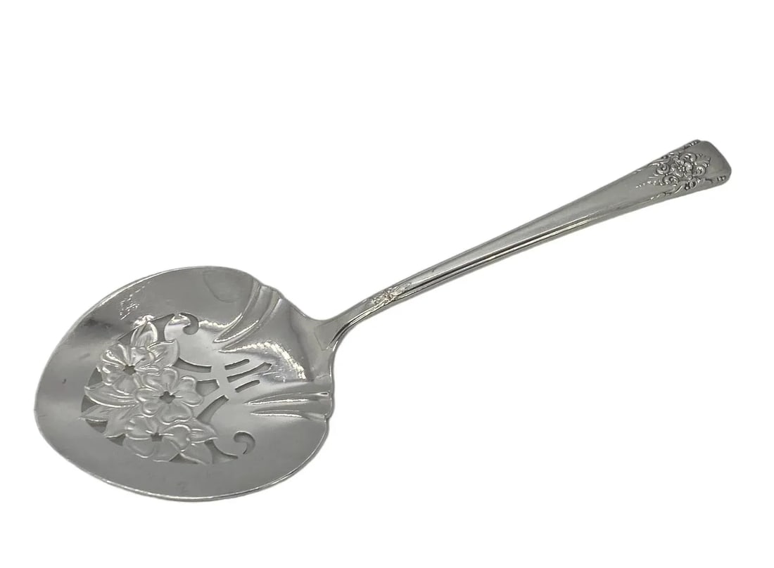 1954 Wm Rogers Is Glossy Silver Plate "œMountain Rose" Wm Rogers Tomato Cranberry Server - 2