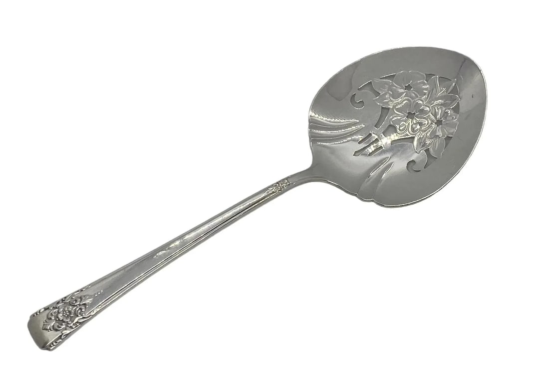 1954 Wm Rogers Is Glossy Silver Plate "œMountain Rose" Wm Rogers Tomato Cranberry Server - 4