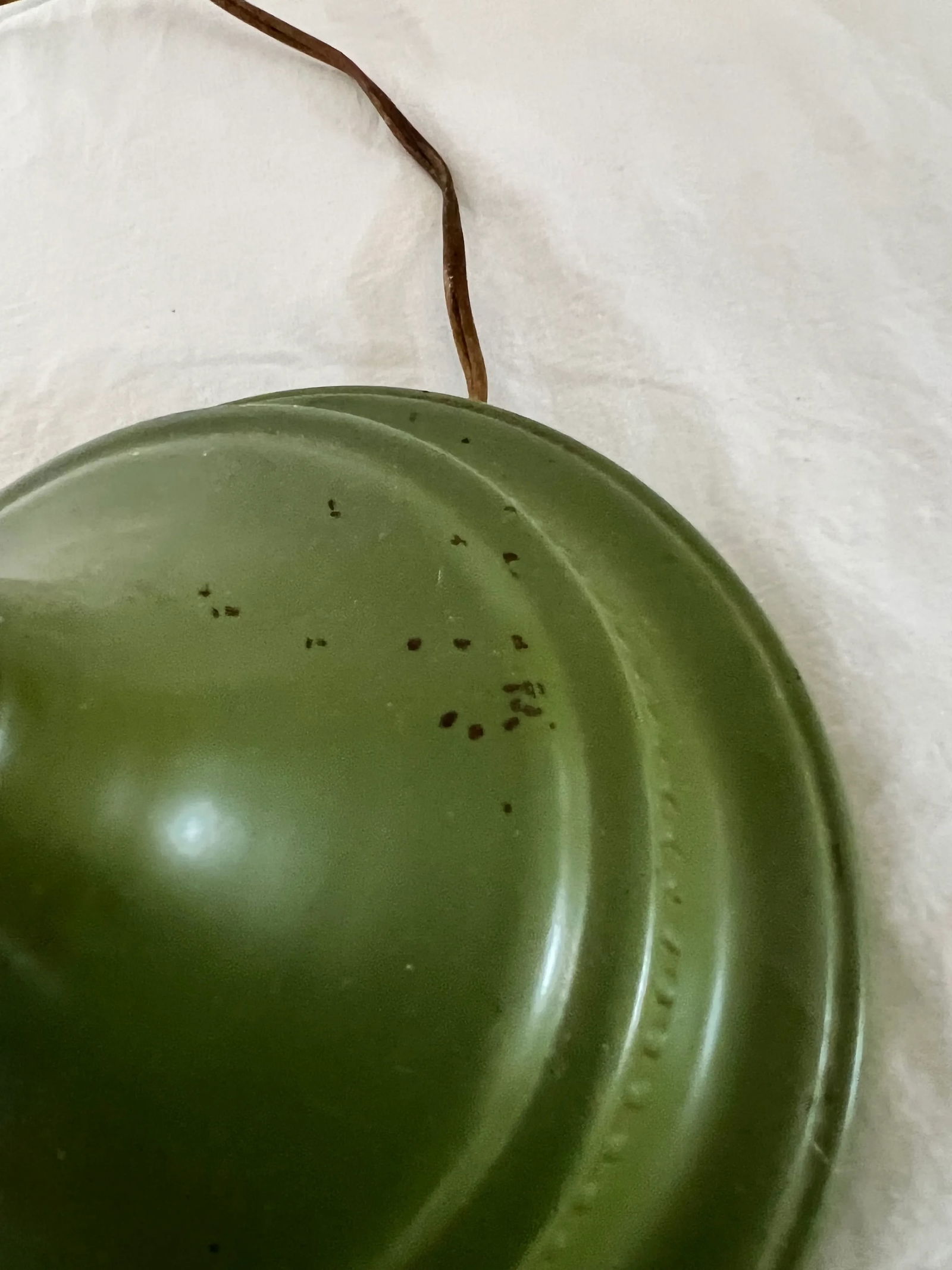 Mid Century Modern Metal Lamp With Scalloped Bottom Wicker Shade - 6