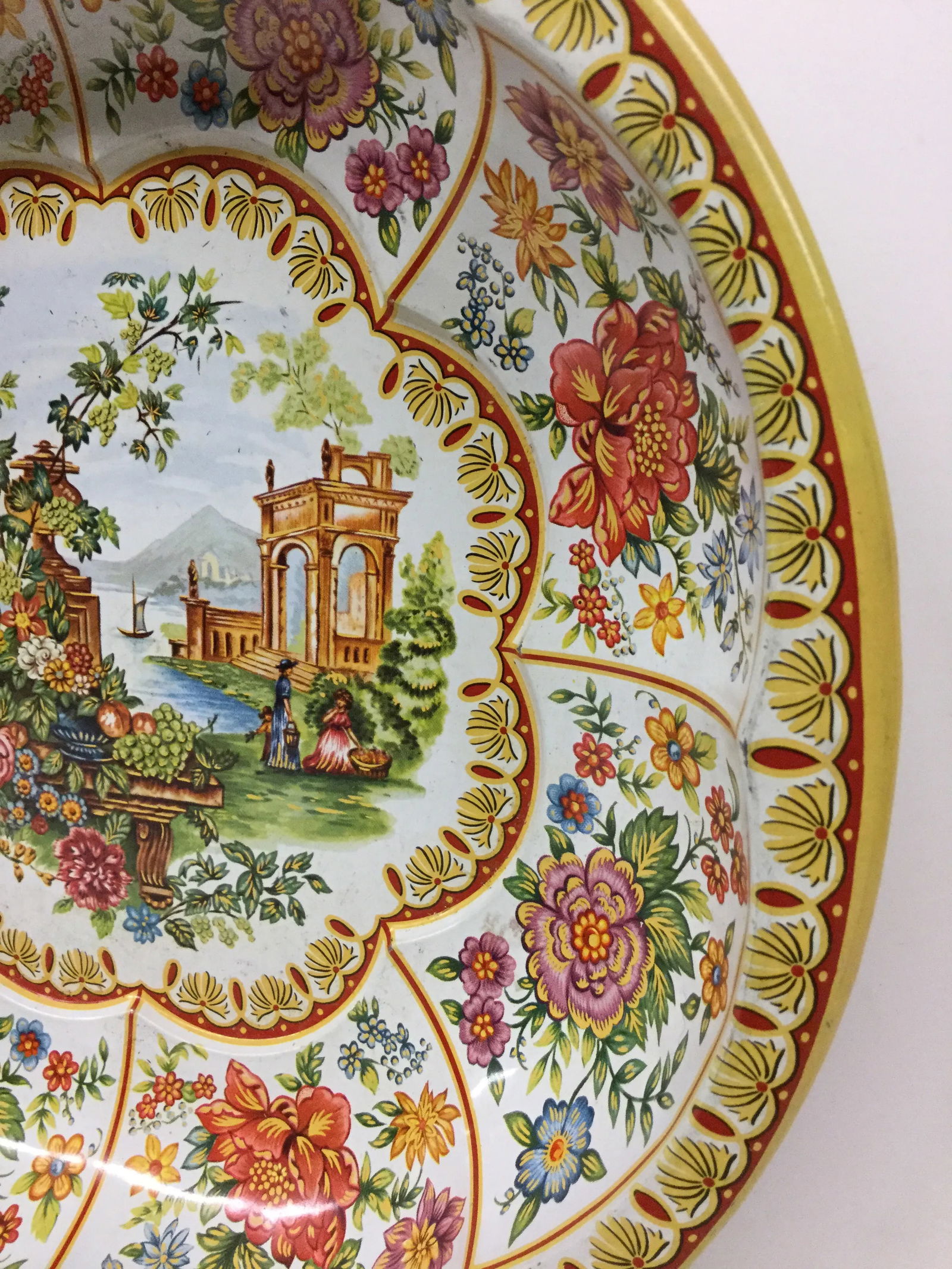 1971 Daher Victorian Scene Toleware Bowl - 4