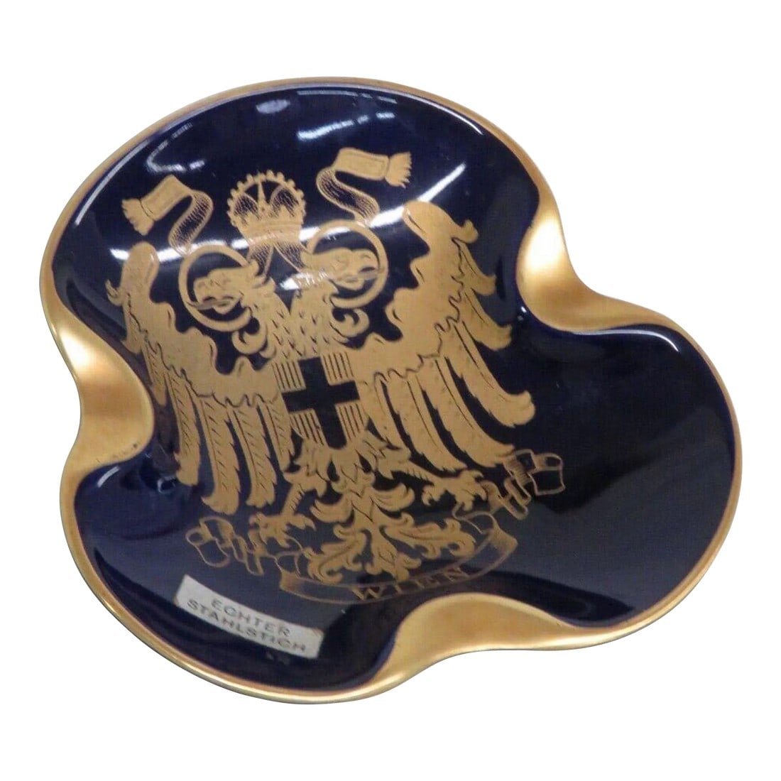 Echter Stahlstich Vienna Echt Cobalt Blue and Gold Porcelain Ashtray Dish: This lovely ashtray is made of Porcelain and it is marked as being made by Echter Stahlstich in Austria, see pictures. This piece is made in a gorgeous cobalt blue and gold color scheme; the interior