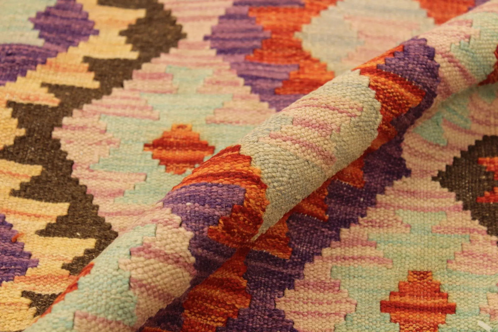 Shabby Chic Abstract Kilim Red Pink Wool Rug - 3'5" X 5'1" - 3