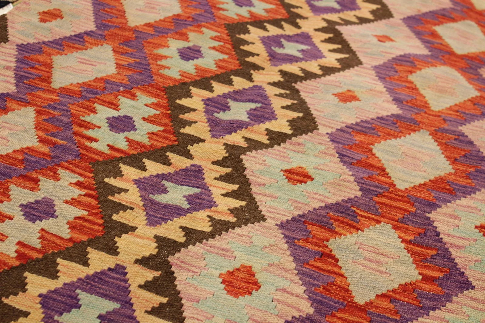 Shabby Chic Abstract Kilim Red Pink Wool Rug - 3'5" X 5'1" - 6