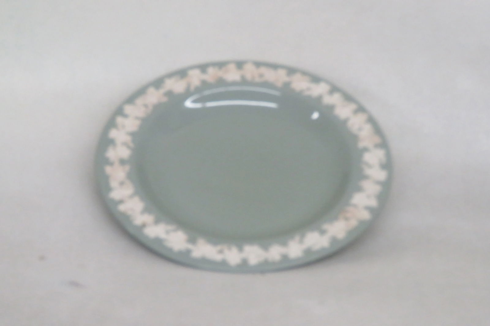 Wedgwood of Etruria and Barlaston Queensware Green Grapevine Small Dish - 11
