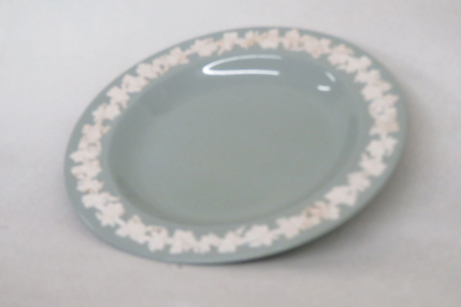Wedgwood of Etruria and Barlaston Queensware Green Grapevine Small Dish - 9