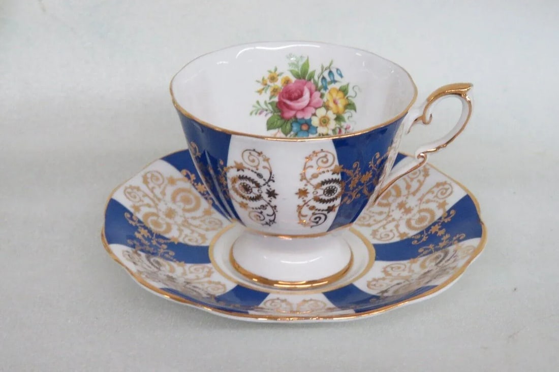 Royal Standard England Bone China Floral Tea Cup Saucer Dessert Plate Set - 12