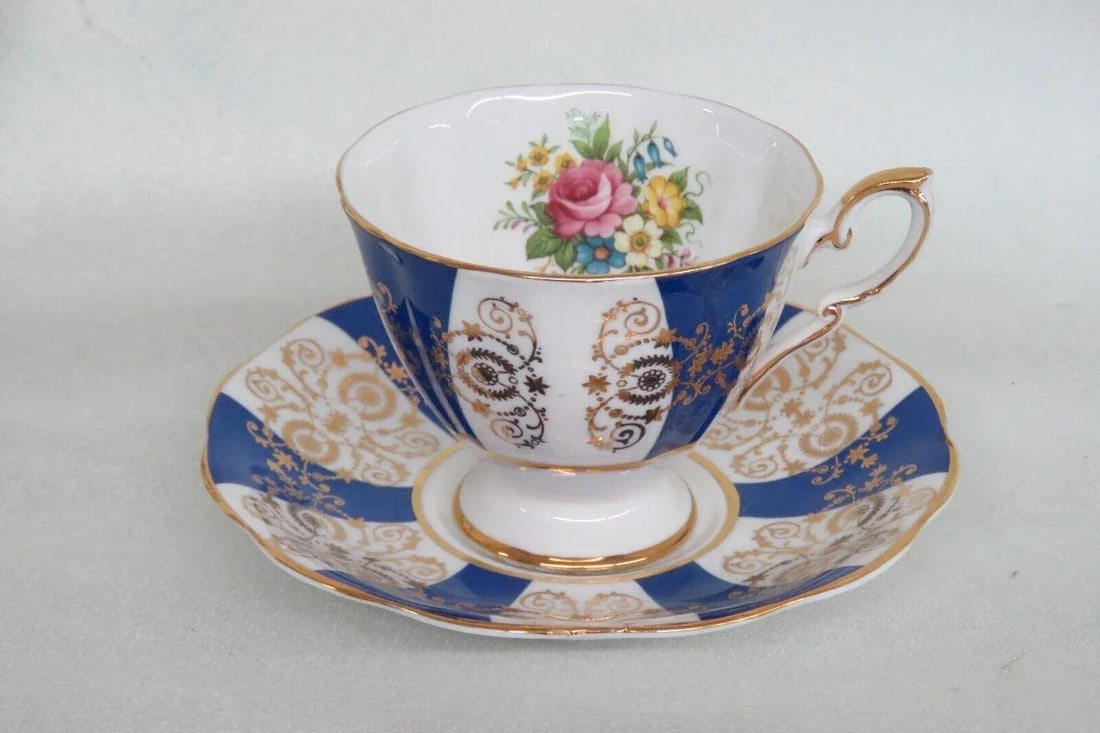 Royal Standard England Bone China Floral Tea Cup Saucer Dessert Plate Set - 2