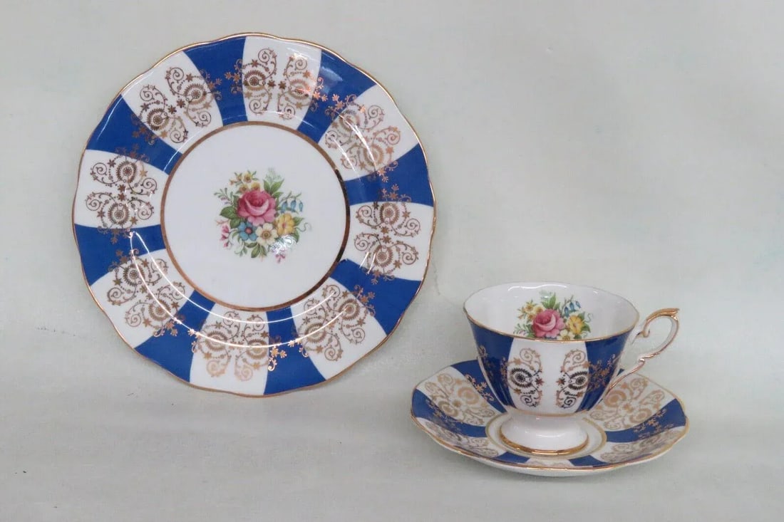 Royal Standard England Bone China Floral Tea Cup Saucer Dessert Plate Set - 3