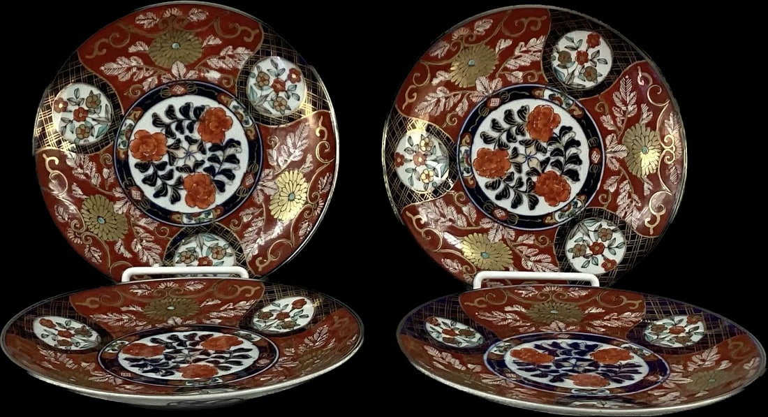 Japanese Imari Porcelain Plates, 8.25" Diameter - 2