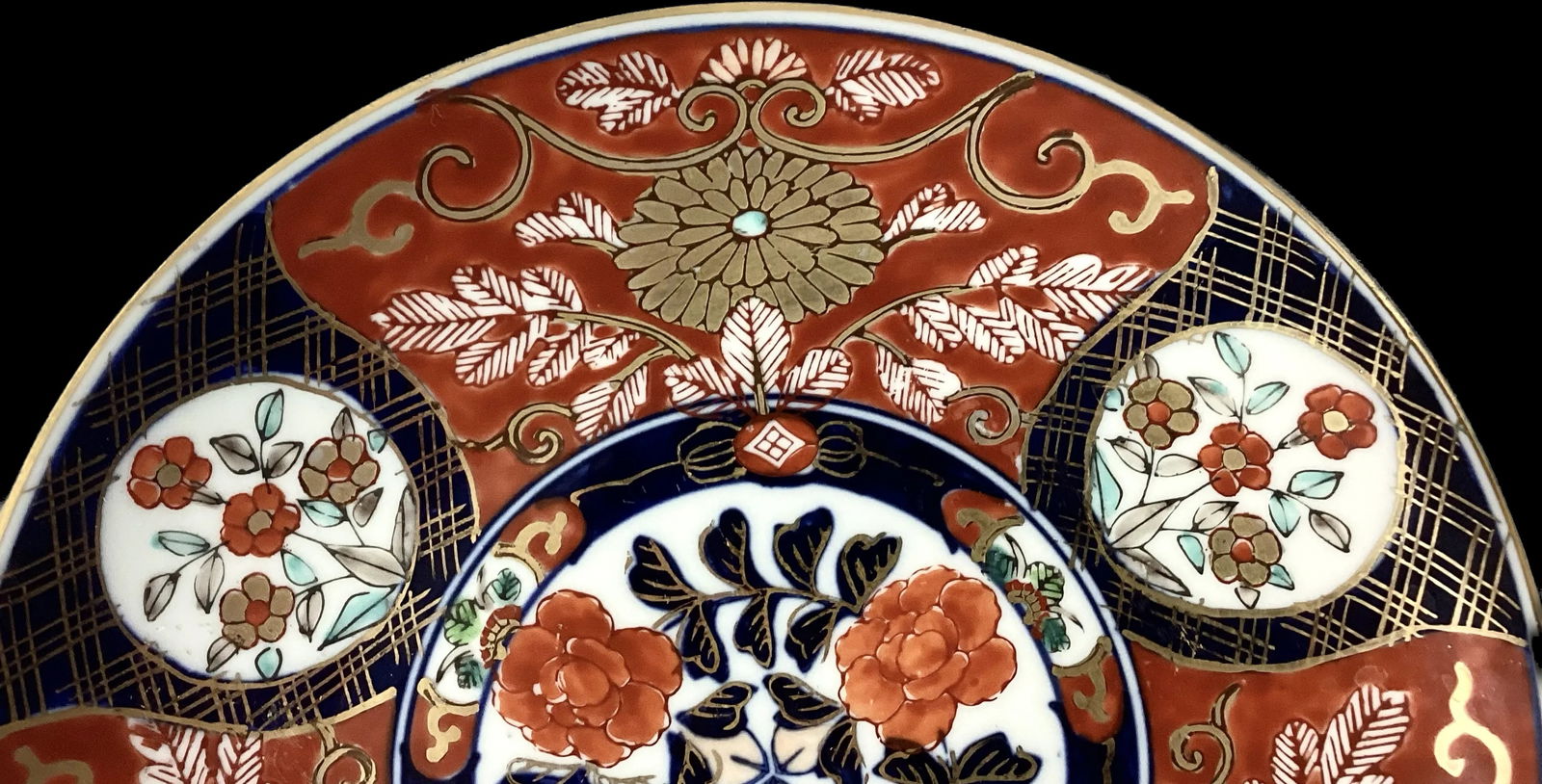 Japanese Imari Porcelain Plates, 8.25" Diameter - 5