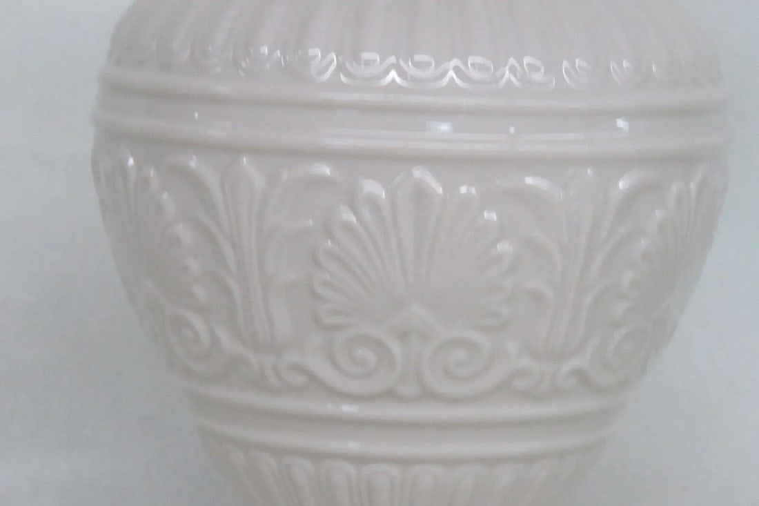 Lenox Porcelain Athenian Collection Grecian Ivory and Gold Embossed Vase - 10