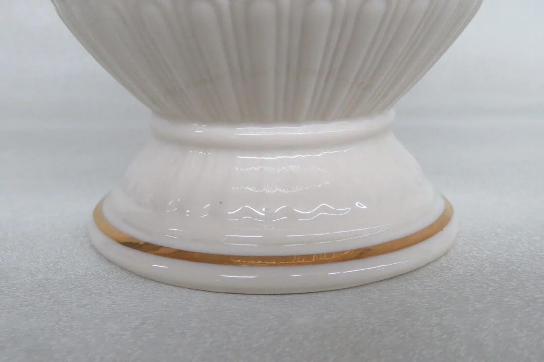 Lenox Porcelain Athenian Collection Grecian Ivory and Gold Embossed Vase - 6