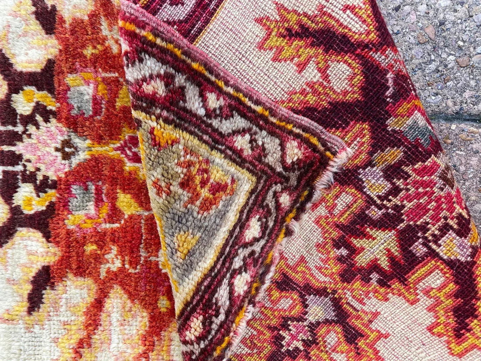 Early 20th Century Antique Yastik Turkish Anatolian Rug the Sun - 4