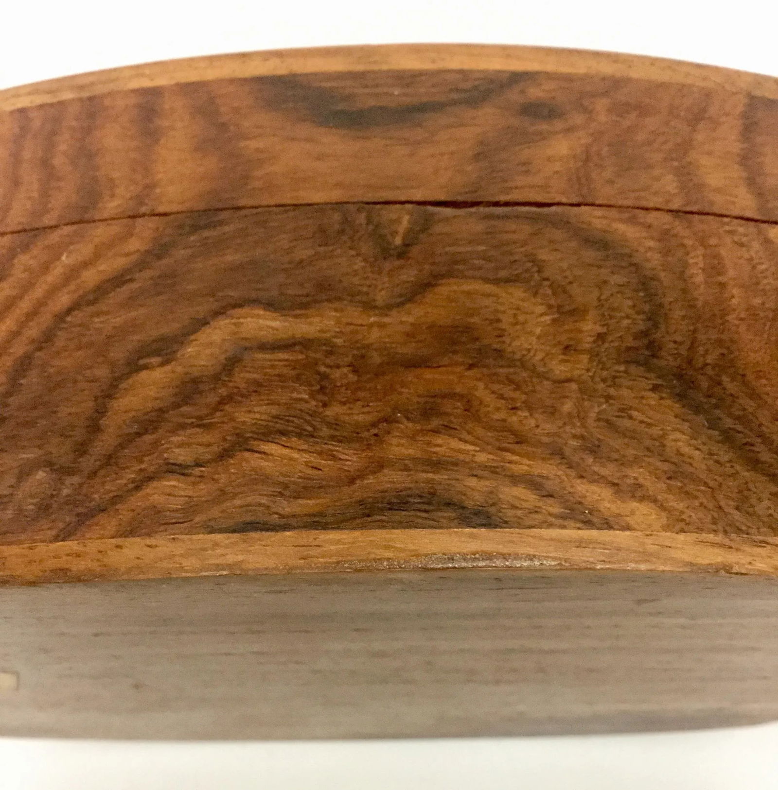 1950s Mid-Century Modern Hand Carved Wood & Brass Inlay Box - 5