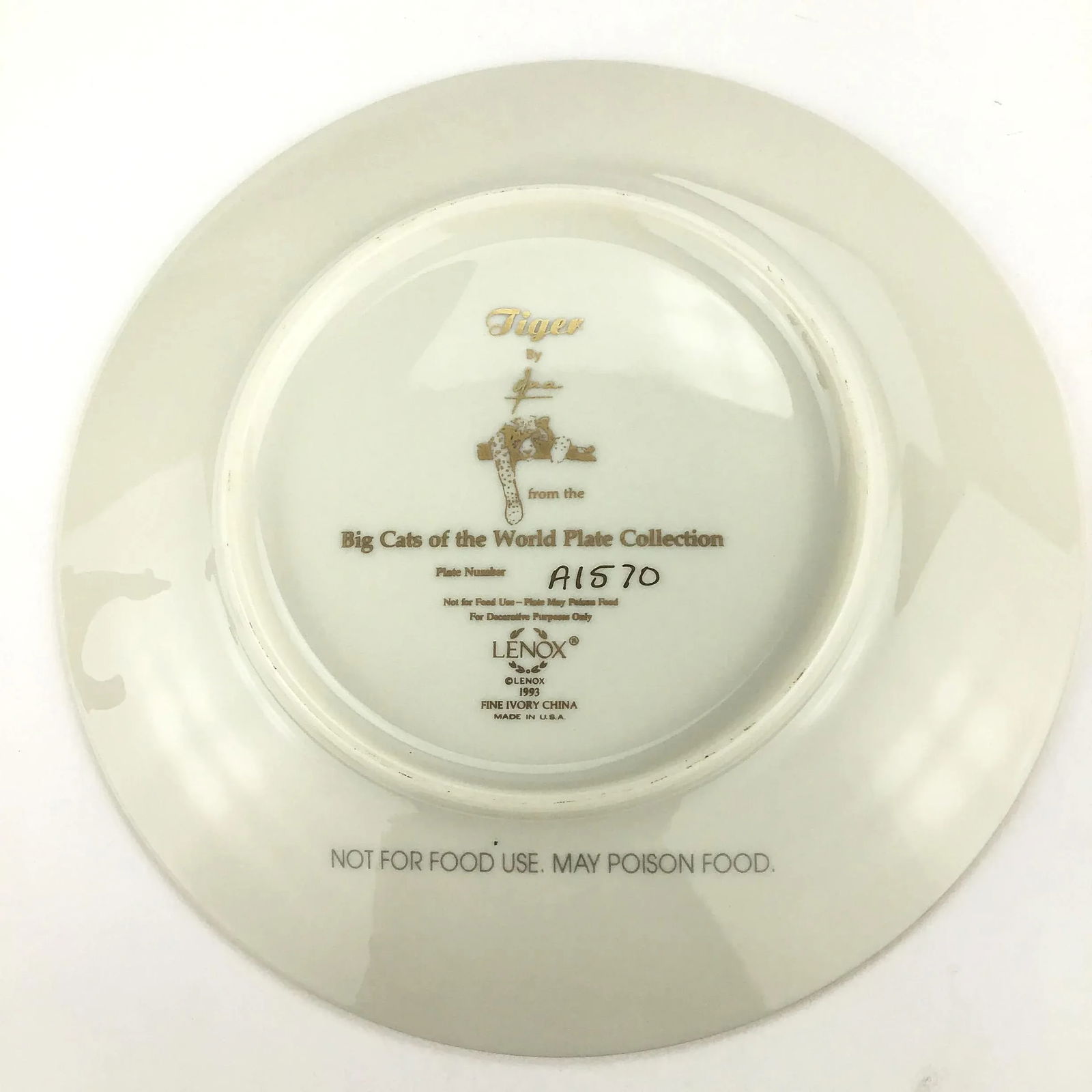 Vintage 1993 Porcelain Plate of Tiger Signed Lenox - 7