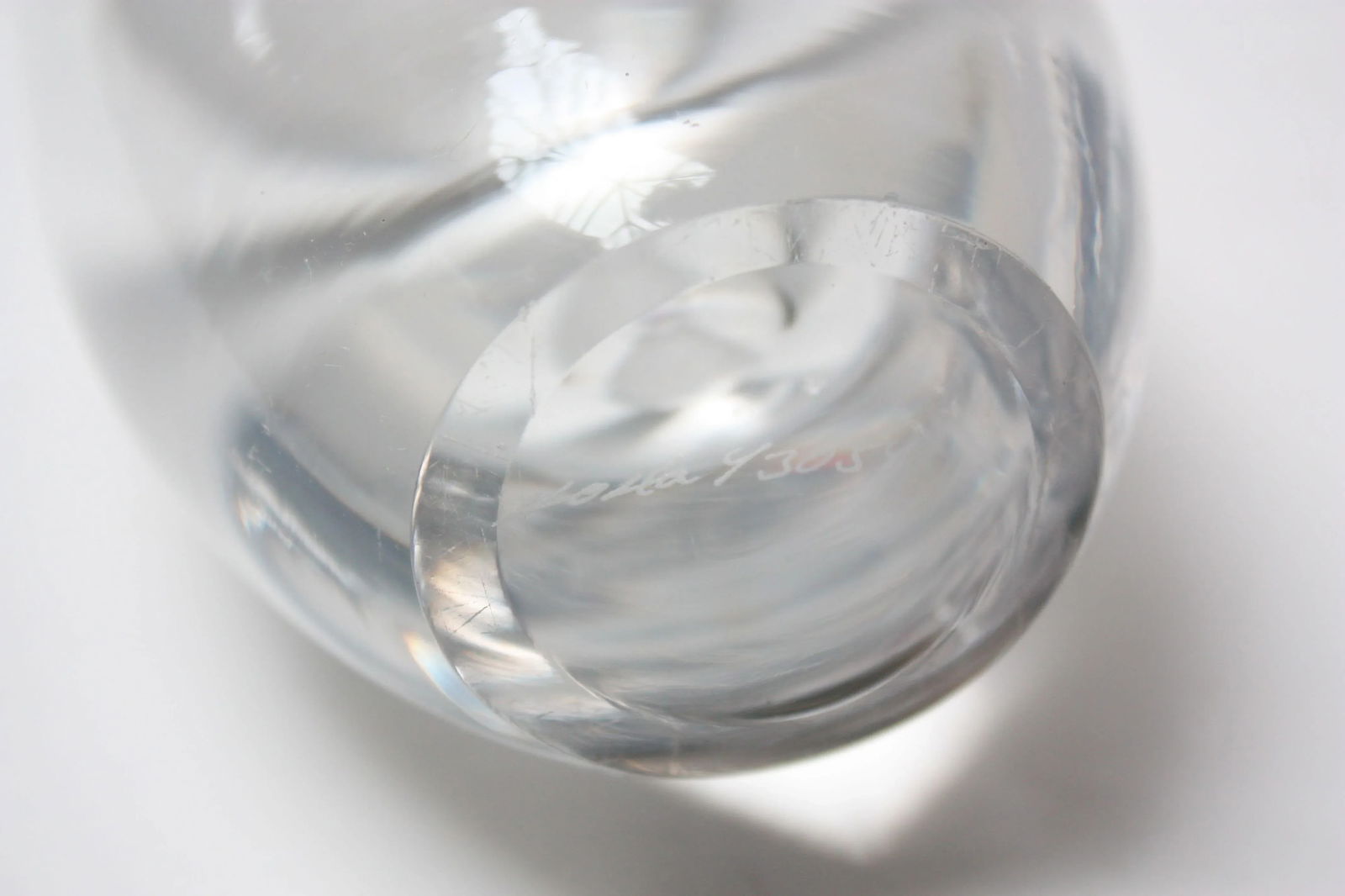 Kosta Boda Blown Glass Vase With Floral Etching - 8