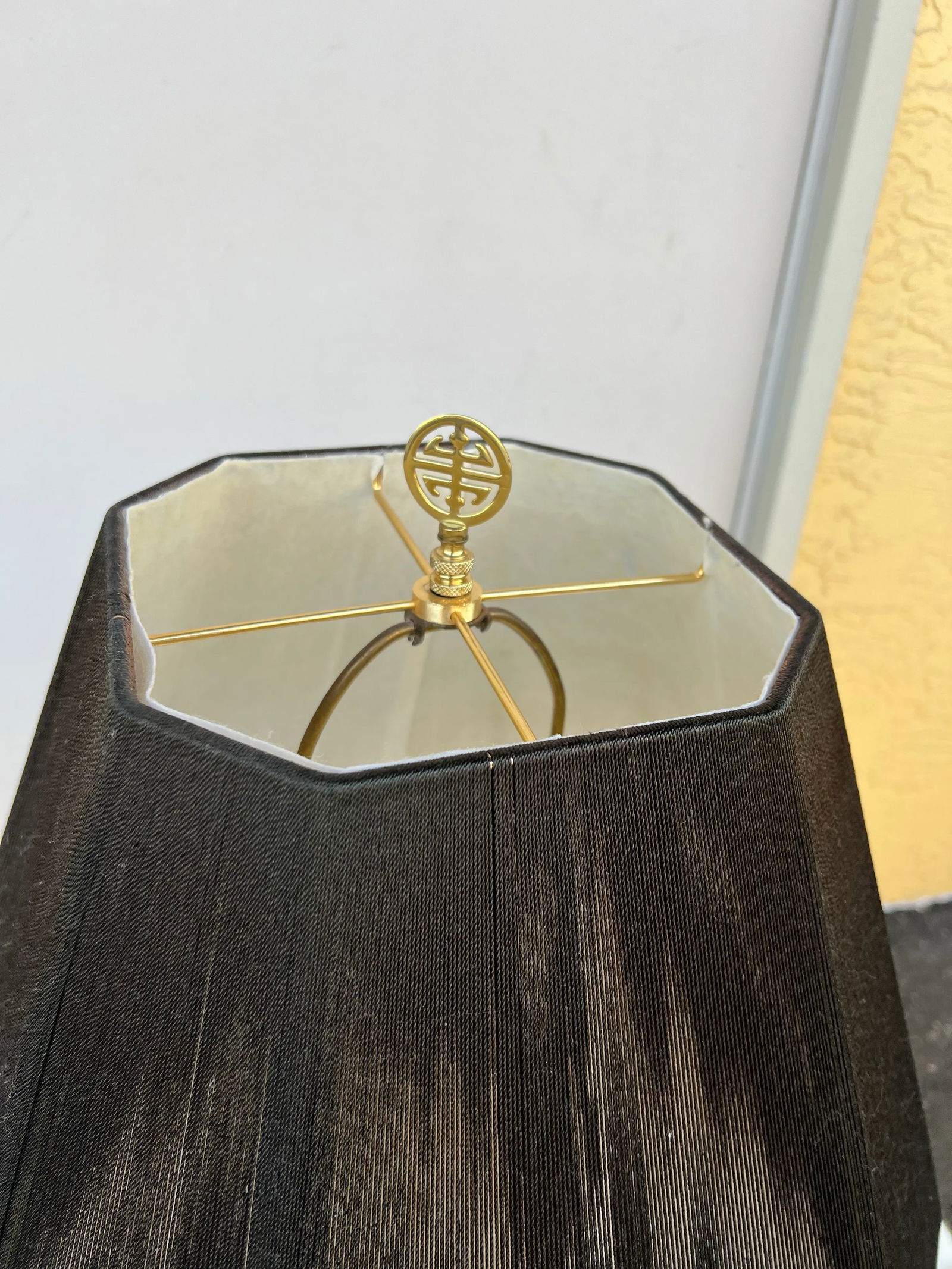 Mid Century Asian Ginger Jar Style Lamp - 6