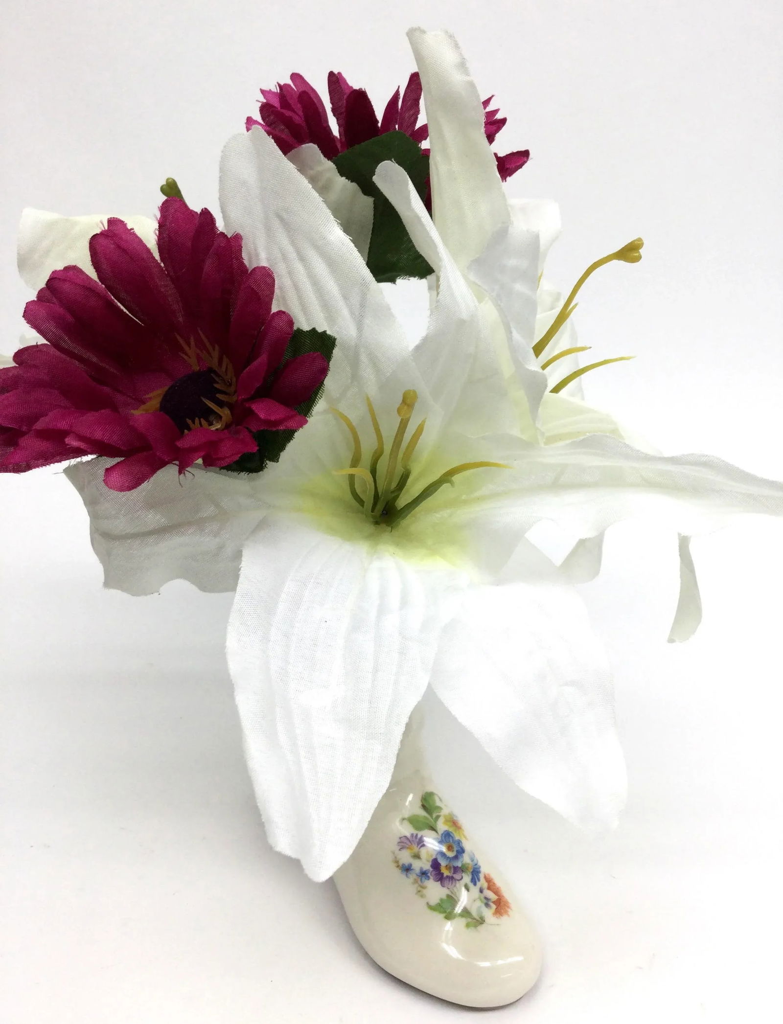 Vintage Porcelain Boot Shaped Bud Vase - 9