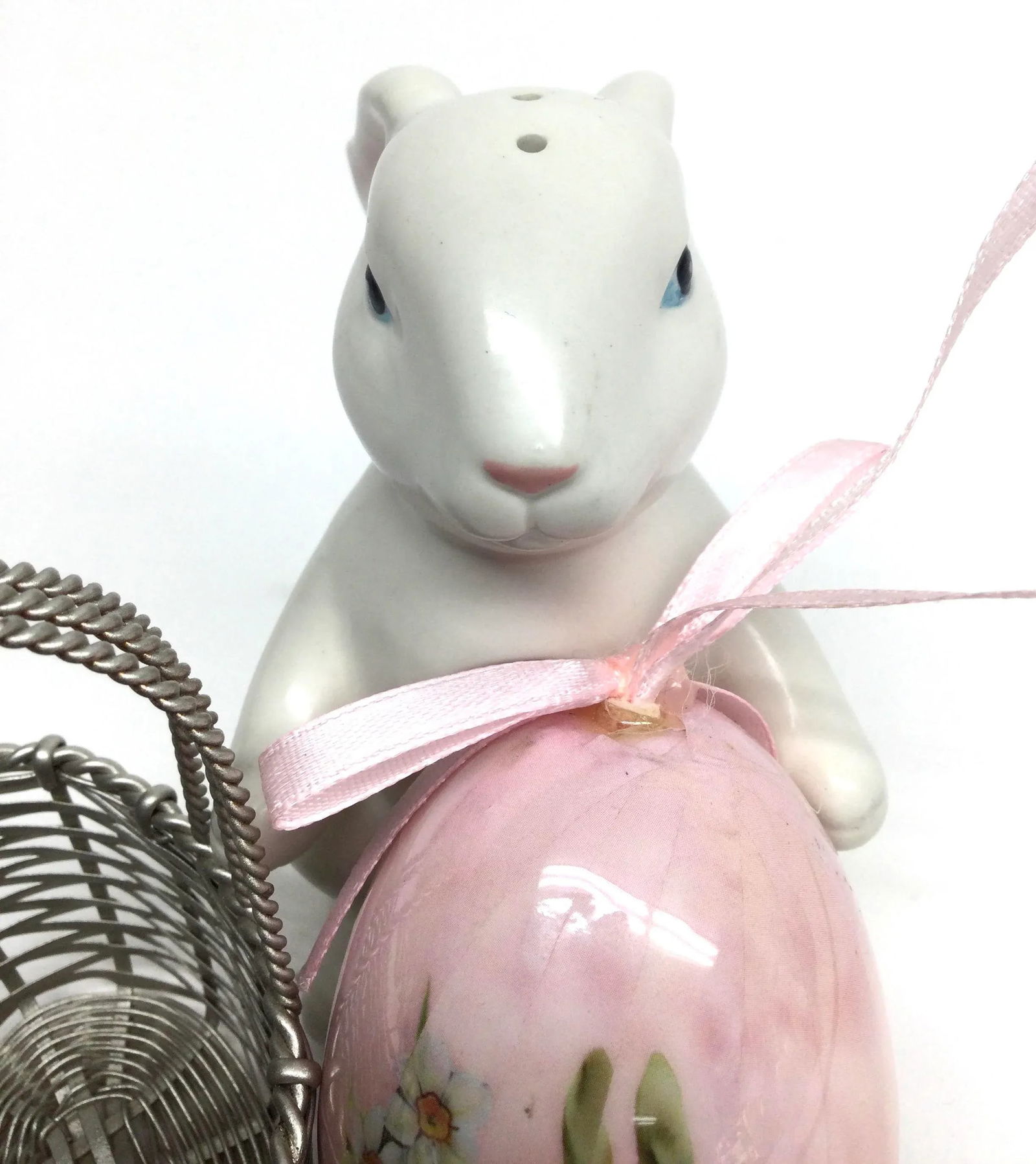 Silver Plate Basket and Porcelaine Bunny Salt Shaker and Egg Ornament - 4