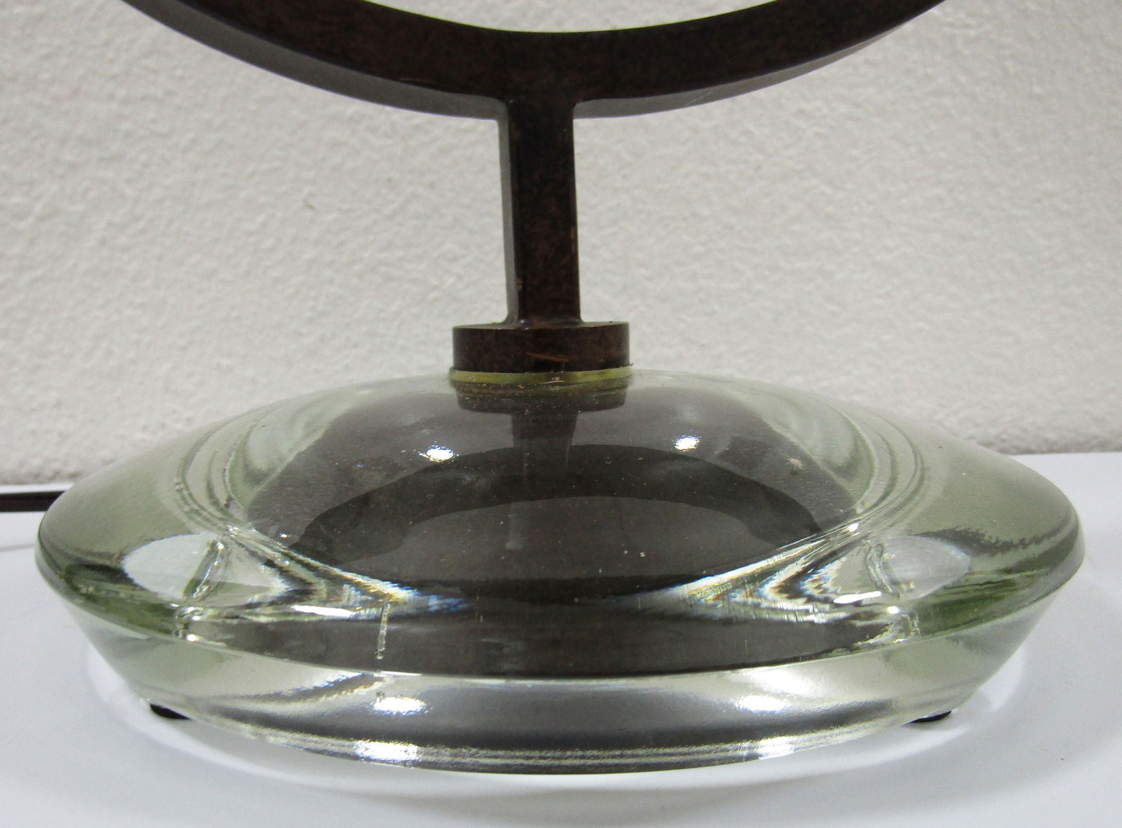 1990s Curled Iron Thick Glass Base Dual Table Lamp With Alabaster Shade - 10