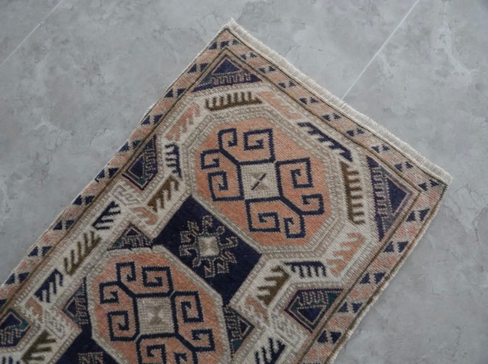 Distressed Low Pile Turkish Yastik Petite Rug Hand Knotted Faded Runner - 1"²10"³ Ã - 4